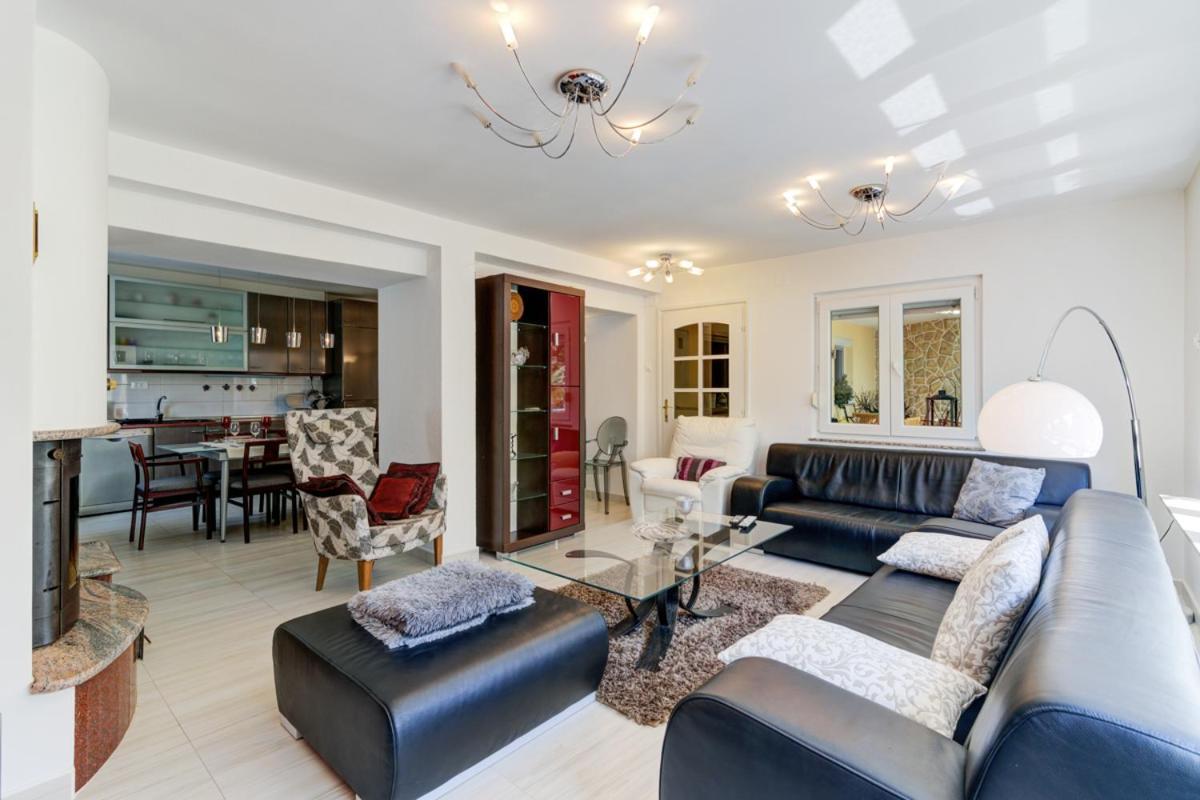 Villa Dalmare Novi Vinodolski Bagian luar foto