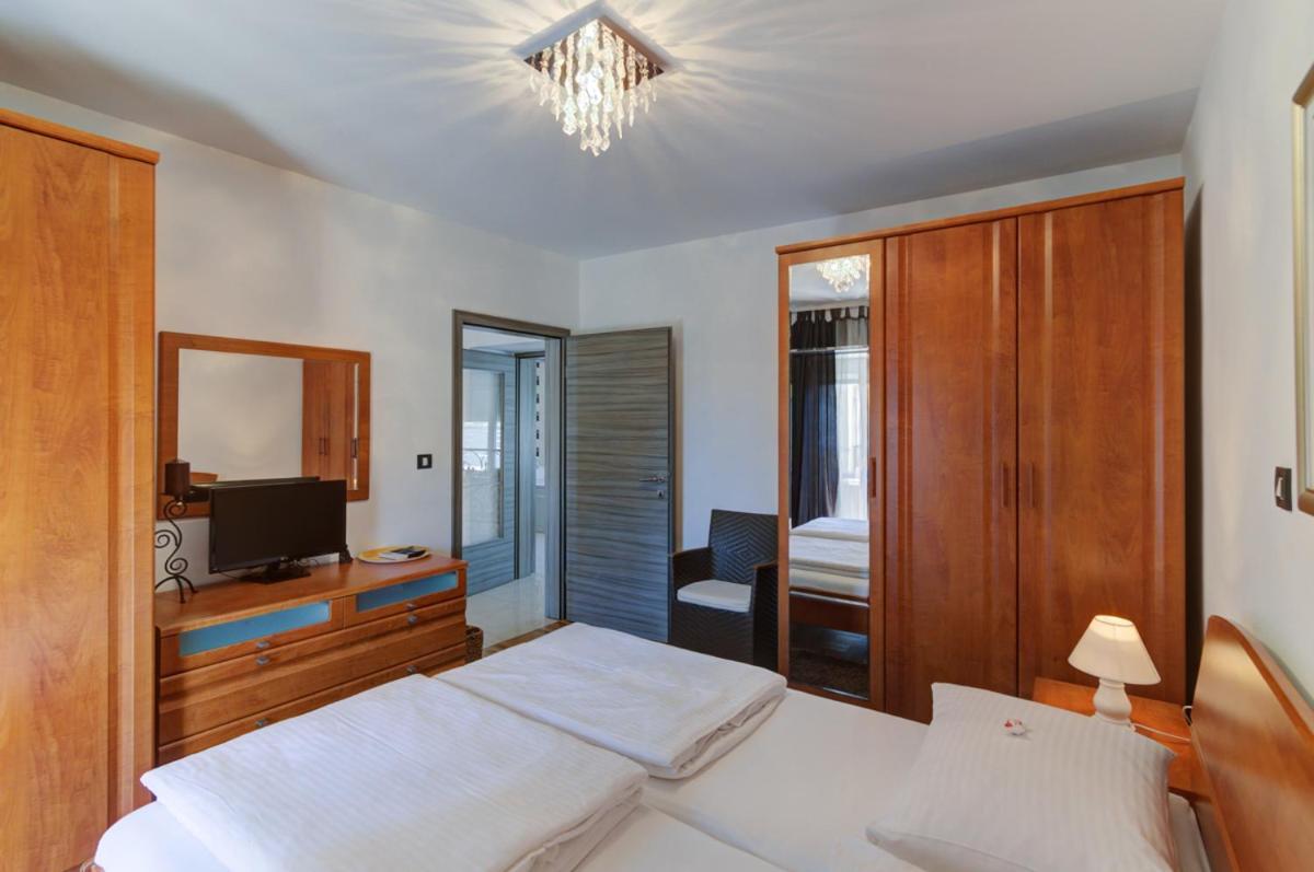 Villa Dalmare Novi Vinodolski Bagian luar foto